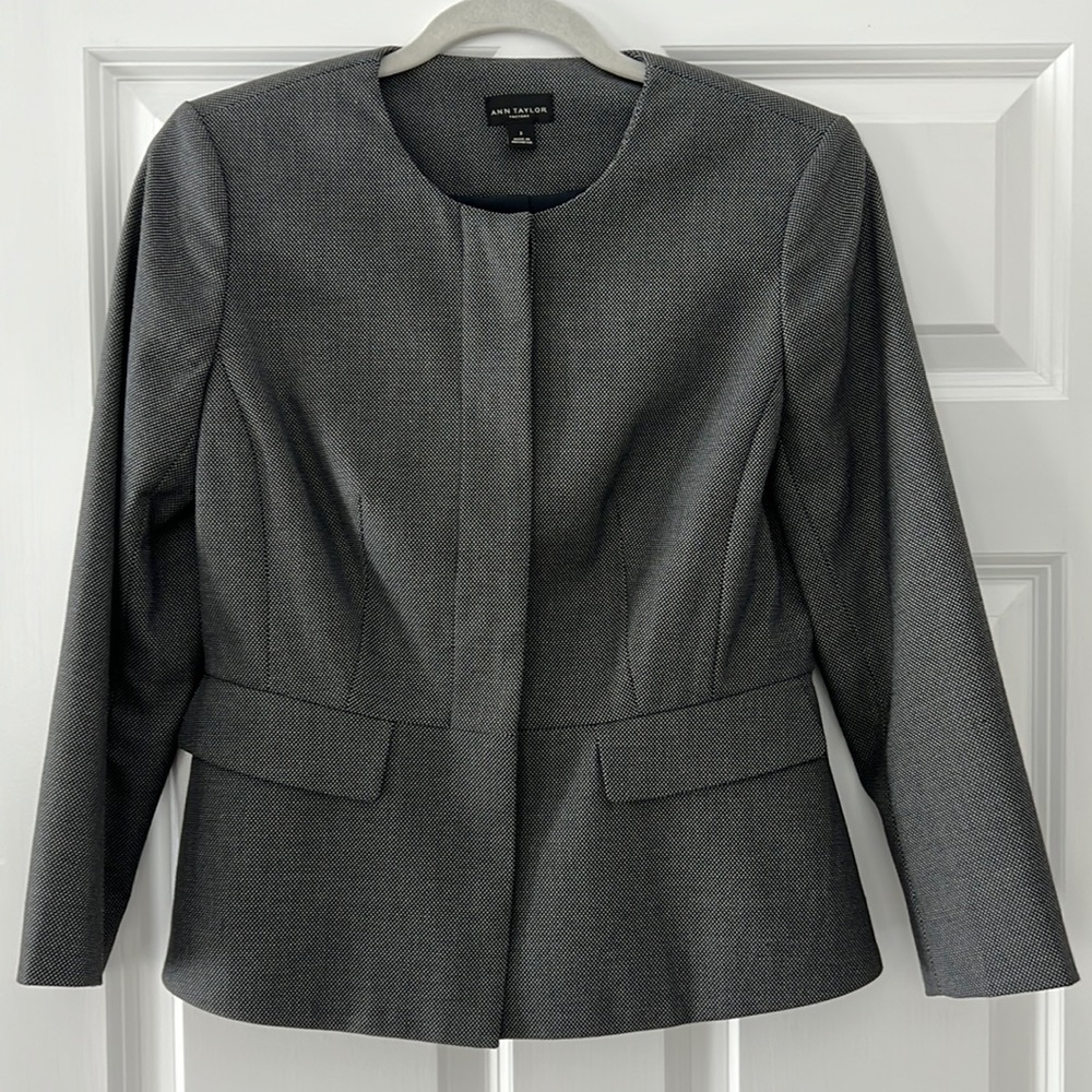 Ann Taylor jacket. Size 2. Fully lined